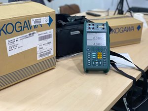 เครื่องสอบเทียบกระบวนการอเนกประสงค์ Yokogawa CA500/CA550 ซีรีส์ ความแม่นยำสูง 0.015% หน้าจอ LCD แบบสะท้อนแสง IP54 - Product Image 6