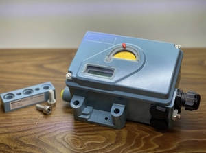 Posicionador de válvula inteligente Schneider Foxboro Proveedor de existencias SRD998 SRD991 SRD960 Válvula de control de flujo neumática personalizada Precio de venta - Product Image 3