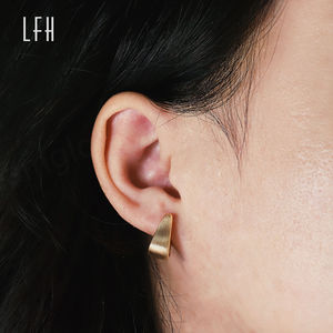 18k Yellow <b>Gold</b> <b>Chunky</b> <b>Hoop</b> Earrings Jewelry C Shape <b>Hoop</b> Earrings Saudi <b>Gold</b> Jewelry Pawnable 18k Oro 18k Original - Product Image 2