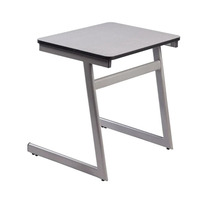 Bureau d'étudiant individuel au design moderne avec structure métallique durable