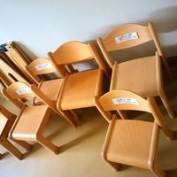 Ensemble de chaises et de bureaux d'école en bois modernes pour tout-petits, pour la salle de classe de maternelle - Design écologique
