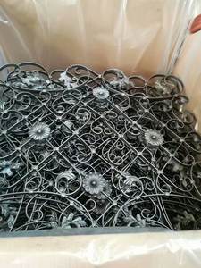 OUYA 장식 장미 패널 연철 정원 게이트 울타리 강철 프레임과 압력 처리 목재 자연 영감 디자인 - Product Image 3