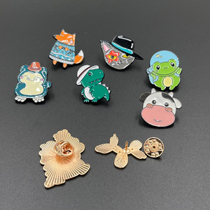 Nouvelle Arrivée Broche Créative en Alliage de Zinc à Motif Animalier de Dessin Animé, Technique d'Émail Coulant, Polyvalente, <span class=keywords><strong>Dinosaure</strong></span>, Renard, Cadeau d'Affaires - Product Image 4