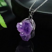 Aiyu Vente en gros de pendentifs en amas de pierres brutes d'améthyste naturelle, pendentifs violets, produits transfrontaliers très demandés, approvisionnement pour diffusion en direct