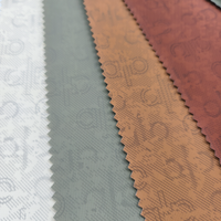 Fabricant chinois de tissu en cuir synthétique PU fin pour vêtements