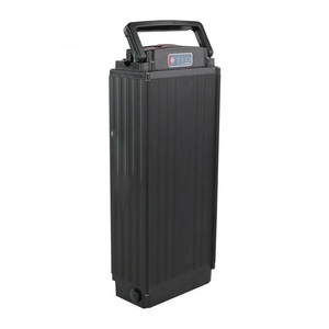 <span class=keywords><strong>Batterie</strong></span> de vélo électrique XRH Modèle 32E 18650 21700 pour <span class=keywords><strong>porte</strong></span>-bagages arrière <span class=keywords><strong>36V</strong></span> 48V 52V 20Ah 30Ah 40Ah avec support de bagages et feu arrière Li-ion BMS Électrique - Product Image 2
