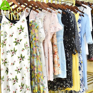 Abiti da donna usati stampati da donna Stock balla abito lungo manica lunga floreale Casual estate seta per donne adulti pacco 45KG - Product Image 2