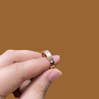 Vente en gros d'anneaux d'amour romantiques de 4 mm avec vis, alliance de fiançailles, bague en acier inoxydable 24 carats, bijoux cadeau pour femmes