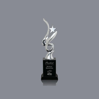 Chine haute qualité nouvelle conception en gros Personnalisé En Métal Coupe Trophée Trophée En Cristal