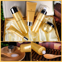 Ensemble de soins de la peau anti-âge en or 24 carats avec logo privé personnalisé, soin du visage hydratant bio, éclat doré, acide hyaluronique, acide kojique
