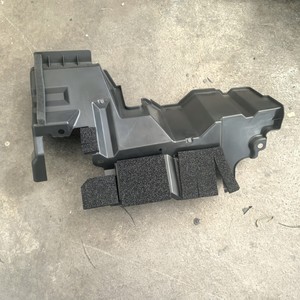 Panneau latéral gauche du réservoir d'eau Lexus 53294-60180 2016 LX570 en matériau PP, pièce de rechange - Product Image 4