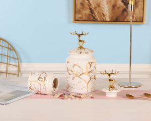 Boîtes en céramique de cuisine avec décalcomanie en or royal avec couvercles de décoration de cornu <span class=keywords><strong>cervi</strong></span> Boîte hermétique Pot de stockage des aliments pour le café et le sucre - Product Image 1
