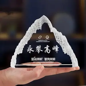 Trophée en cristal Iceberg créatif de qualité supérieure personnalisé Vente en gros Artisanat en cristal Souvenir Verre Crystal Award Trophy