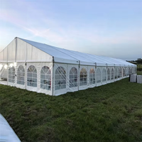 Tente de réception de luxe à toit transparent, structure en aluminium, pour événements extérieurs, avec fenêtres de style église, pour mariages et banquets