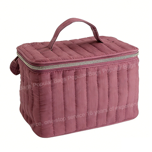 Neceser <span class=keywords><strong>de</strong></span> Belleza Acolchado <span class=keywords><strong>de</strong></span> Lujo Personalizado OEM, Elegante Bolsa <span class=keywords><strong>de</strong></span> Cosméticos con Diseño <span class=keywords><strong>de</strong></span> Rayas Acolchadas, Organizador <span class=keywords><strong>de</strong></span> Maquillaje, Bolsa <span class=keywords><strong>de</strong></span> Almacenamiento <span class=keywords><strong>de</strong></span> Cosméticos - Product Image 6