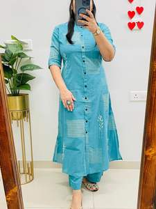Trajes Tradicionales Indios y Pakistaníes para Mujer de Oficina, en Puro Algodón, Hermosos Colores, Diseño Estampado de Hojas, Conjunto de Kurta Listo para Usar - Product Image 3