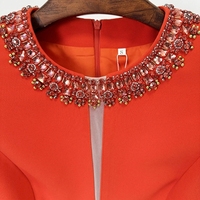 Robe Courte Élégante Sans Manches à Col Perlé Coupe Trapèze pour Femme – Tenue Décontractée Rouge Unie pour Quotidien et Soirées