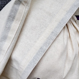 Thân Thiện Với Môi 5Oz Mỏng Bông Vải Dây Kéo Túi Có Thể Tái Chế Tùy Chỉnh Bao Bì Cho Sử Dụng Hàng Ngày Cho Giày Vớ Màn Hình Tự Nhiên - Product Image 3