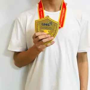 Produsen Medali GFT Murah Kustom 2/3D Penghargaan Logam Maraton Berlapis Emas Menjalankan Medali Olahraga Kustom Piala dan Medali