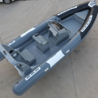 Bateau pneumatique semi-rigide de luxe de 6,8 m (22,6 pi) avec coque en fibre de verre de qualité marine et Hypalon Orca pour loisirs et navigation rapide