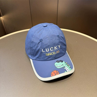 Gorra con estampado de dinosaurios de dibujos animados para niños, sombrero para el sol ligero de secado rápido para bebés, uso diario al aire libre