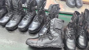 TSB0109 รองเท้าบูททะเลทรายสีดำ น้ำหนักเบา 9.5 นิ้ว พื้น PU หนังวัวกลับ รองเท้าคอมแบท - Product Image 5