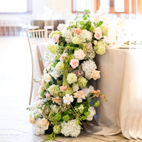 Centre de table pour réception de mariage, arrangement de fleurs artificielles roses et vertes faites à la main, chemin de table long avec extrémités tombantes
