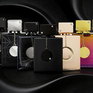 Parfum en gros <span class=keywords><strong>Club</strong></span> de Nuit Arabe de Dubaï Eau de Parfum 105ml Longue Durée pour Hommes, Femmes et Unisexe – Vente en Gros - Product Image 1