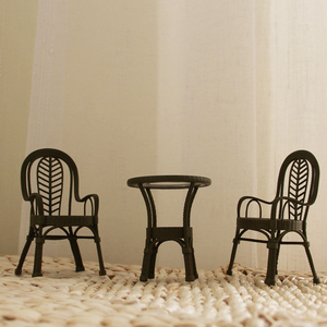 Exquisite Miniatur-Mauspuppen in Gestrickten Outfits mit Zarten Mikro-Möbeln, Perfekt für DIY Puppenhaus-Projekte - Product Image 2