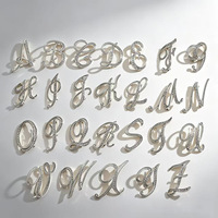 Broche à tige électroplaquée avec alphabet à 26 lettres, style européen et américain, motif anti-exposition, strass, corsage, accessoire pour femme
