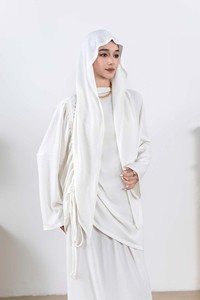 Ensemble 2 pièces pour femmes musulmanes modestes haut <span class=keywords><strong>tunique</strong></span> froncé à cordon et jupe trapèze personnalisable - Product Image 6