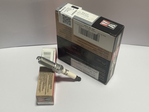 Bujías Champion CET15P RER8WMPB RERX5PMPB RS10ZWYPB5 RS12PYPB5 RCJ6Y/F RS14PMPB5 RC6WYCBX RER10YC - Product Image 4