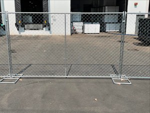 Pannello di Recinzione Temporanea a Catena in Acciaio Zincato, Antiruggine e Facile da Assemblare per Ingegneria Civile, Uso Residenziale e Parchi Giochi - Product Image 1