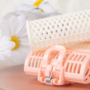 Gloway Diy herramientas de peluquería Juego de 2 pinzas para el cabello esponjosas para el cabello perezoso flequillo rodillo rizador rodillos para el cabello de autoagarre con clavija - Product Image 4