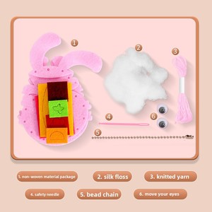 Kit <span class=keywords><strong>de</strong></span> couture en feutre pour enfants, ensemble créatif DIY pour la confection d'ornements suspendus à thème dessin animé, activité parent-enfant pour la maternelle - Product Image 3