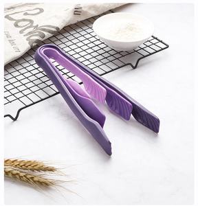 3 pinces à <span class=keywords><strong>pain</strong></span> en plastique multi-usages pour la cuisine <span class=keywords><strong>Pince</strong></span> à nourriture pour la cuisson des aliments <span class=keywords><strong>grille</strong></span>-<span class=keywords><strong>pain</strong></span> dans la cuisine Buffet à salade - Product Image 5