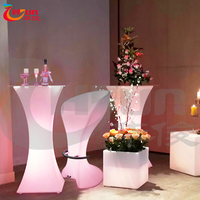 Table de bar LED carrée moderne avec éclairage RVB en plastique durable écologique pour hôtel et bar à domicile à usage commercial