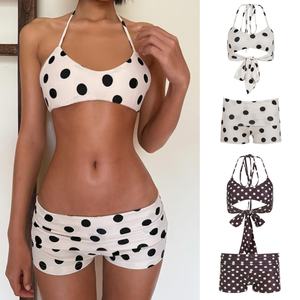 Traje de baño bikini de lunares para mujer, conjunto de dos piezas, top corto con cuello halter y lazo frontal y pantalones cortos de cintura alta, conjunto retro de verano para la playa - Product Image 1