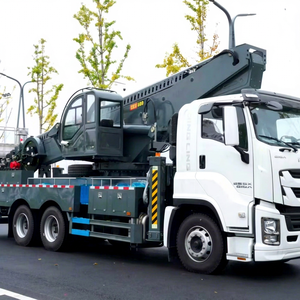 Grúa hidráulica Isuzu 6x4 montada en camión con plataforma de trabajo aéreo para operaciones en alta altitud - Product Image 1
