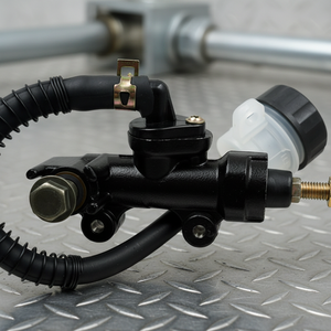 <span class=keywords><strong>Maître</strong></span>-<span class=keywords><strong>cylindre</strong></span> de <span class=keywords><strong>frein</strong></span> <span class=keywords><strong>arrière</strong></span> hydraulique à montage direct pour <span class=keywords><strong>moto</strong></span>, pompe supérieure de <span class=keywords><strong>frein</strong></span> à pied durable pour la modification de véhicules tout-terrain - Product Image 4