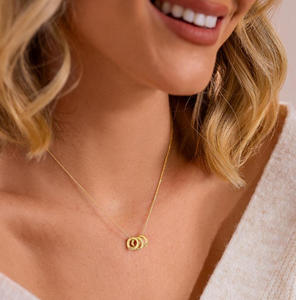 Collar Jietao <span class=keywords><strong>de</strong></span> Acero Inoxidable con Nombre Personalizado, Colgante <span class=keywords><strong>de</strong></span> Mini Anillo Eterno Familiar Grabado, Círculo Dorado con Nombre - Product Image 4