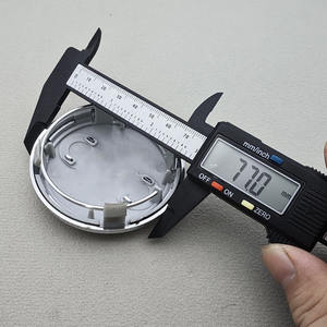 Enjoliveurs <span class=keywords><strong>de</strong></span> <span class=keywords><strong>roue</strong></span> <span class=keywords><strong>de</strong></span> voiture 60 mm 61 mm 68 mm 69 mm 77 mm pour <span class=keywords><strong>Audi</strong></span> A1 A2 A3 <span class=keywords><strong>A4</strong></span> A5 A6 A7 Q3 Q4 Q5 Q7 S3 S4 S5 S6 S7 RS 3 4 5 6 7 8 TT - Product Image 5