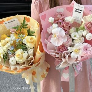 กระดาษห่อดอกไม้ลายหัวใจสีสันสดใสแบบมุกกันน้ำ ขนาด 58*58 ซม./แผ่น สำหรับห่อช่อดอกไม้  สินค้ามาใหม่ - Product Image 6