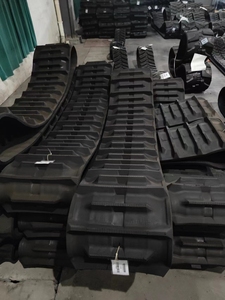 Fabricant 750X150X66 700X100X98 <span class=keywords><strong>800X150X68</strong></span> 600X100X84 500X100X80 500X92WX88 450X90LX60 Chenille en caoutchouc pour finisseur de chaussée et excavatrices - Product Image 3