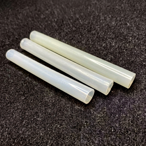 Tube en nylon blanc cylindrique transparent, flexible, de qualité extrusion, pour usage médical et industriel - Product Image 1
