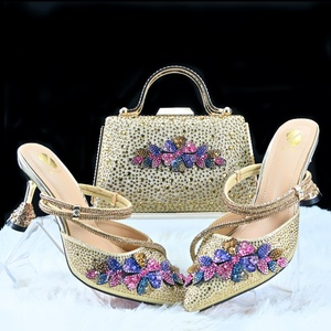 Conjunto de Bolso y Zapatos Italianos <span class=keywords><strong>para</strong></span> Mujer, Color Azul Rey, con Bolsos a Juego, Empaque de Lujo - Product Image 4