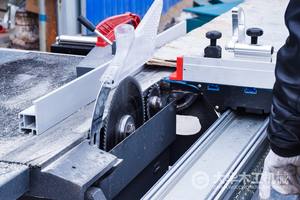 Precisie 45/90 Graden Glijdende Tafelzaag Multifunctionele 220V Cnc Digitale Stofvrije Elektrische Zaag Voor Horizontale Verticaal - Product Image 5