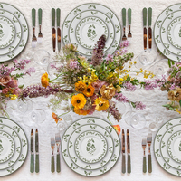 Assortiment de Plats en Porcelaine Chic Scènes Florales Vertes Artistiques pour des Arrangements de Table de Mariage Libres et Spirituels