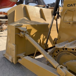 Bulldozer Caterpillar D8R d'occasion, original du Japon, avec ripper - Product Image 4