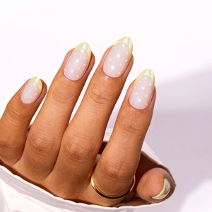 ชุดเล็บปลอมแบบกดติด 30 ชิ้น สไตล์ฝรั่งเศส ลายจุดสีเหลือง น่ารัก สำหรับสาวๆ ใช้ได้ทุกวัน รีไซเคิลได้ พร้อมกาวติดเล็บ รับผลิตแบรนด์ส่วนตัว - Product Image 1